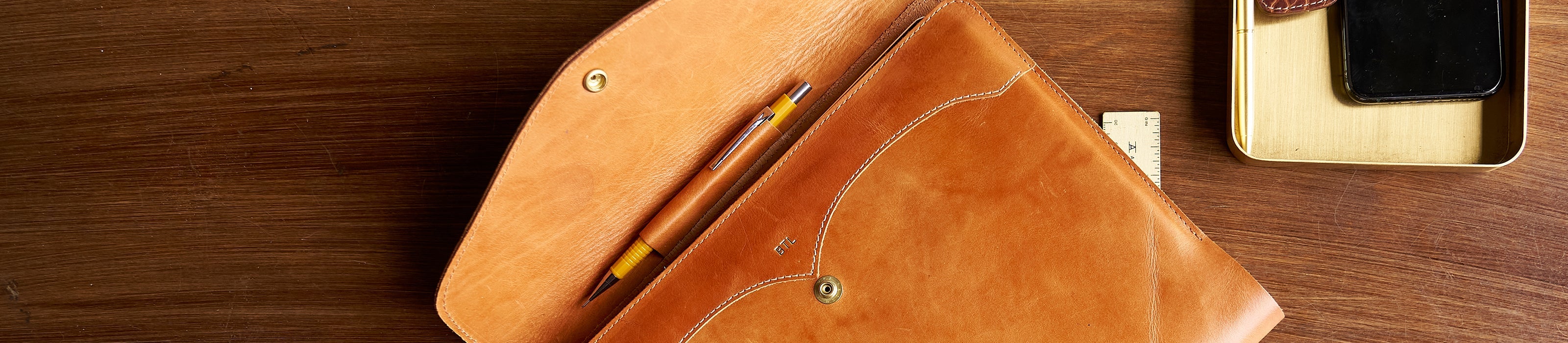 ISO Portfolios | Horween® Leathers