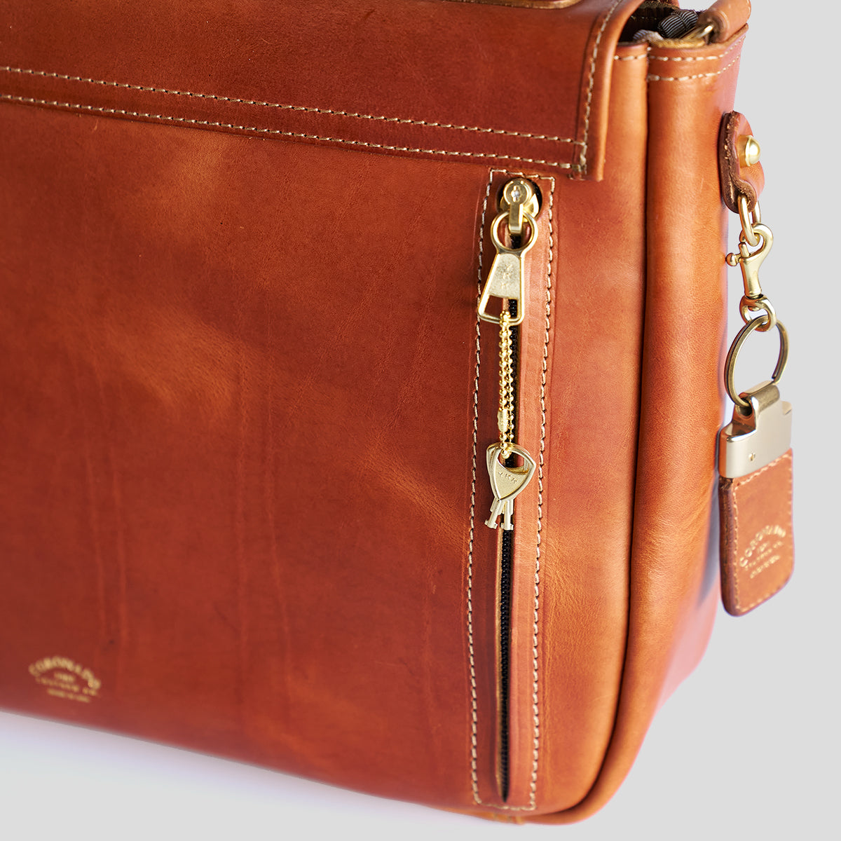 No.201 Americana Messenger | Horween® Natural