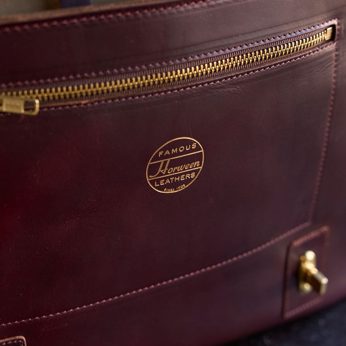 No. 201 Chromexcel® Messenger & Shell Cordovan | Color #8