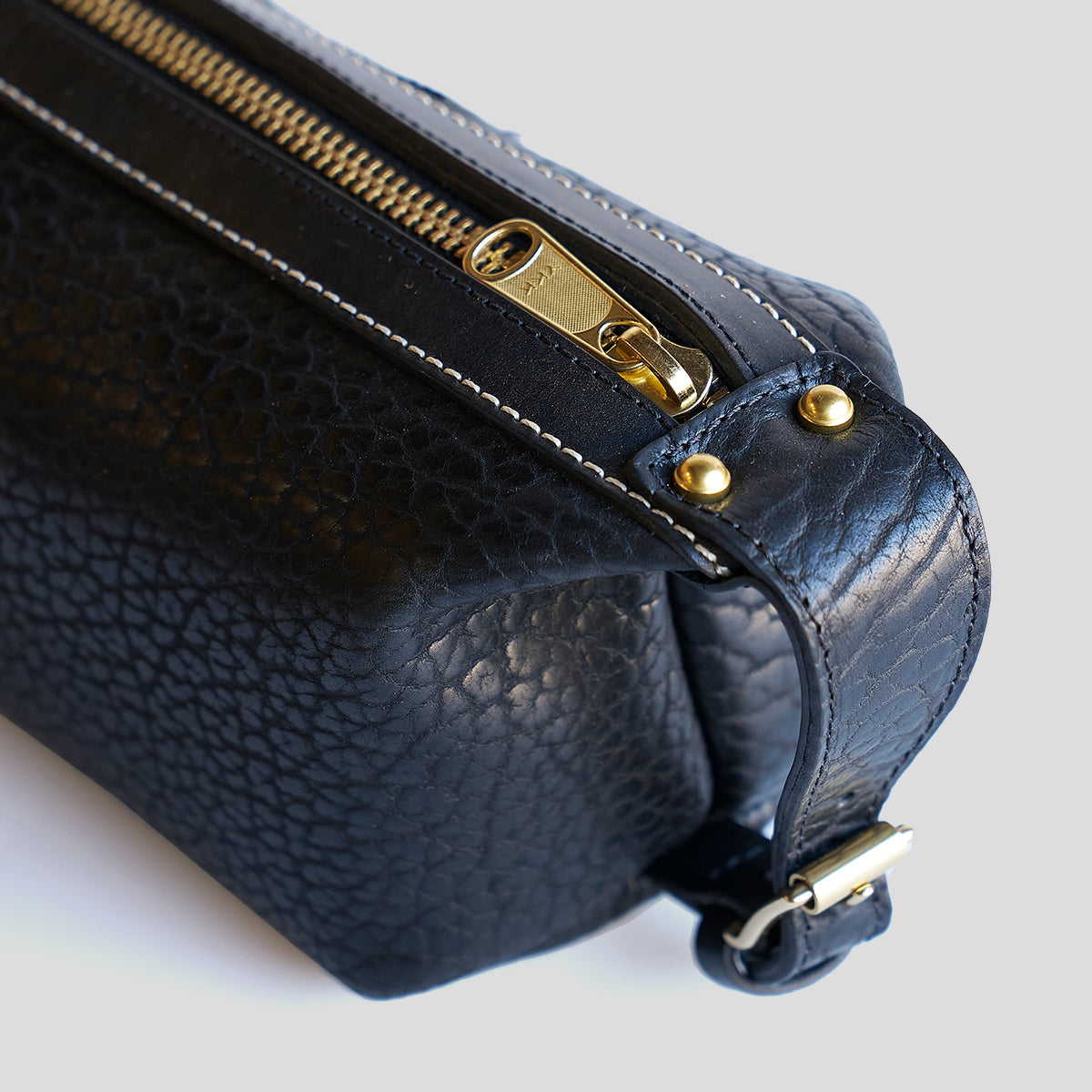 No.299 Bison Travel Dopp | Black