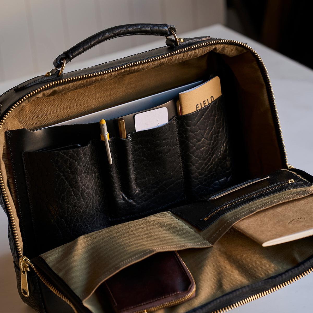 No.540 Attaché Case | LE Bison Black