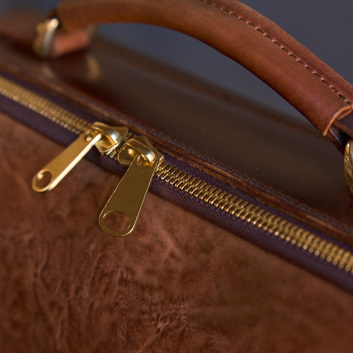 No.541 Chicago Shell Briefcase | Horween® Tumbled Bourbon Cordovan
