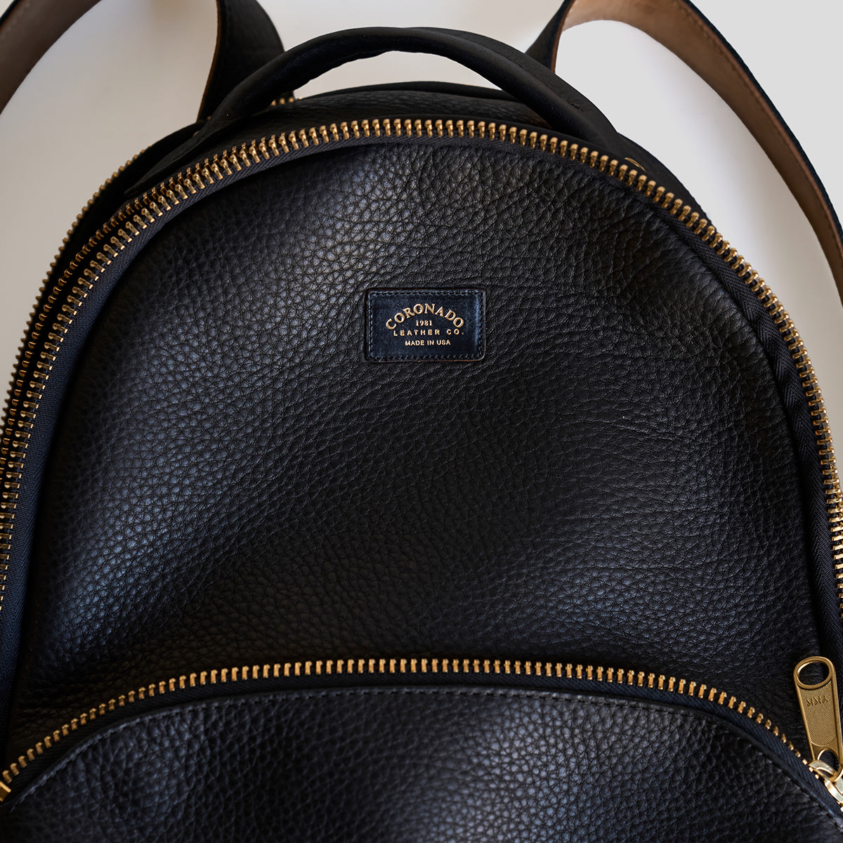 No.950 Clark II Backpack | Olive-Tanned Black Bullhide