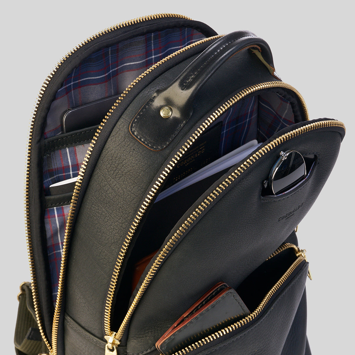 Clark Backpack No.952 | Horween® Black