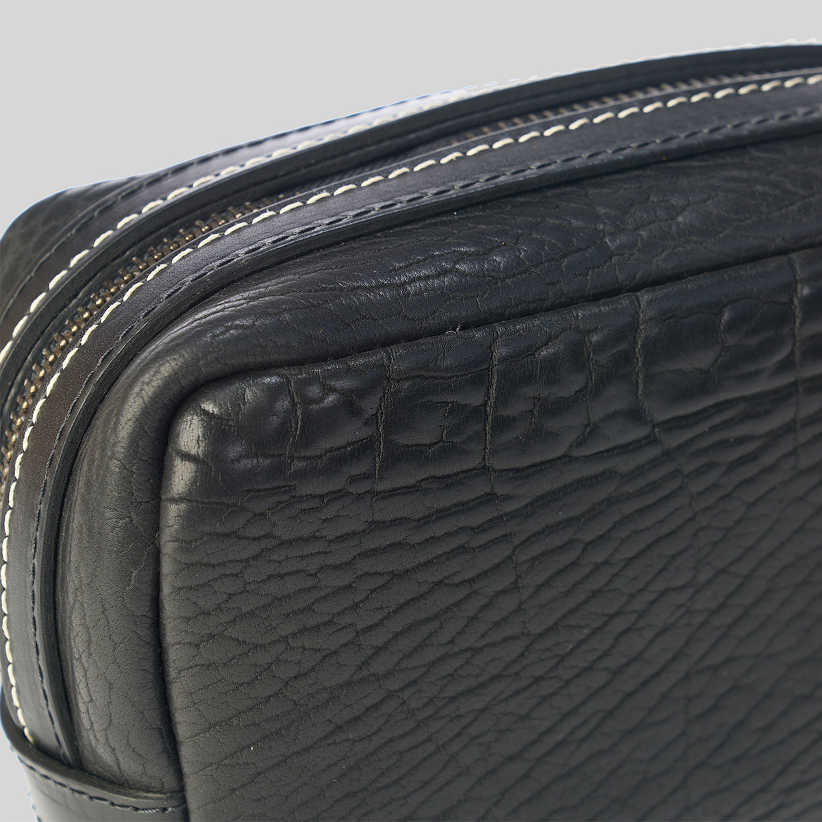 No.590 Bison Travel Kit | Black