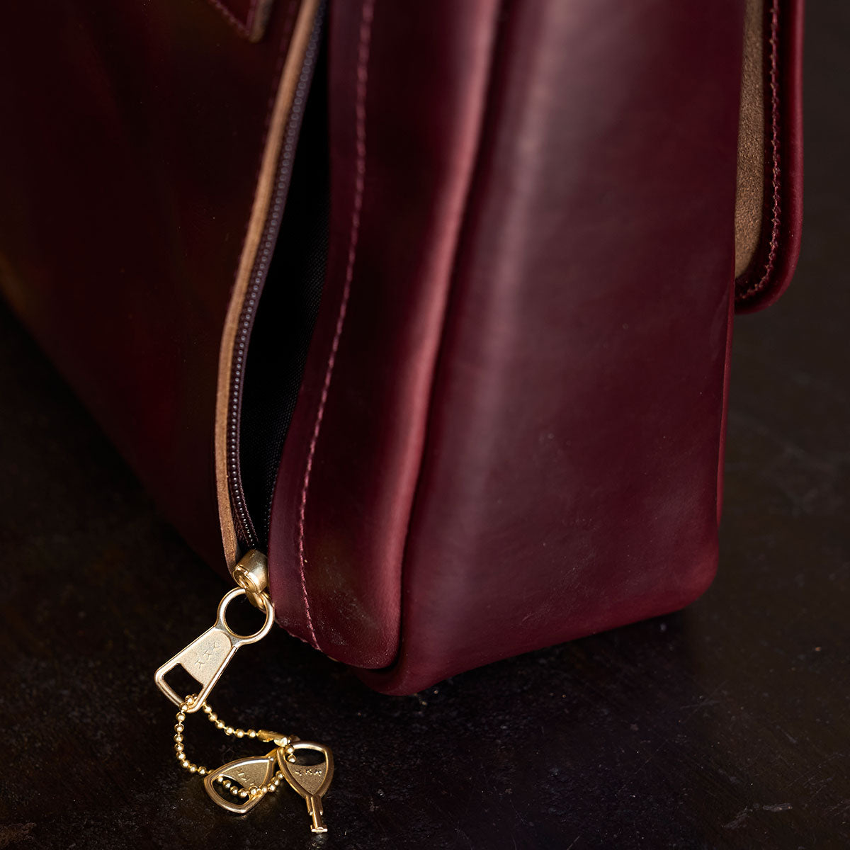No. 201 Chromexcel® Messenger & Shell Cordovan | Color #8