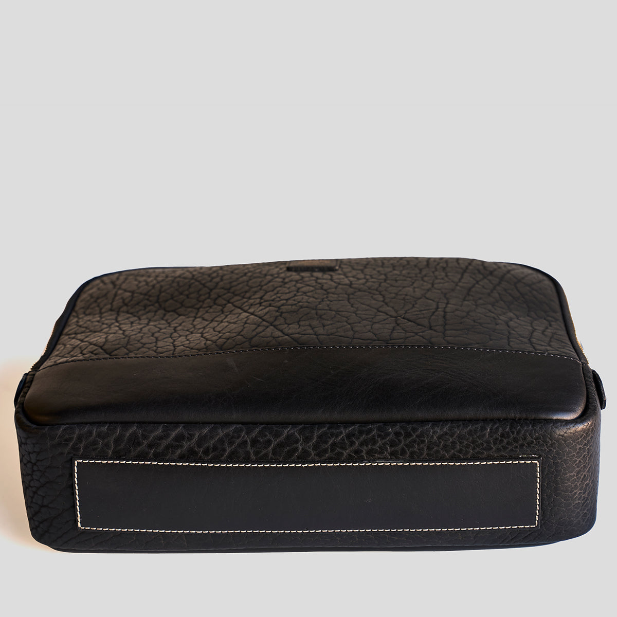 No.540 Attaché Case | LE Bison Black