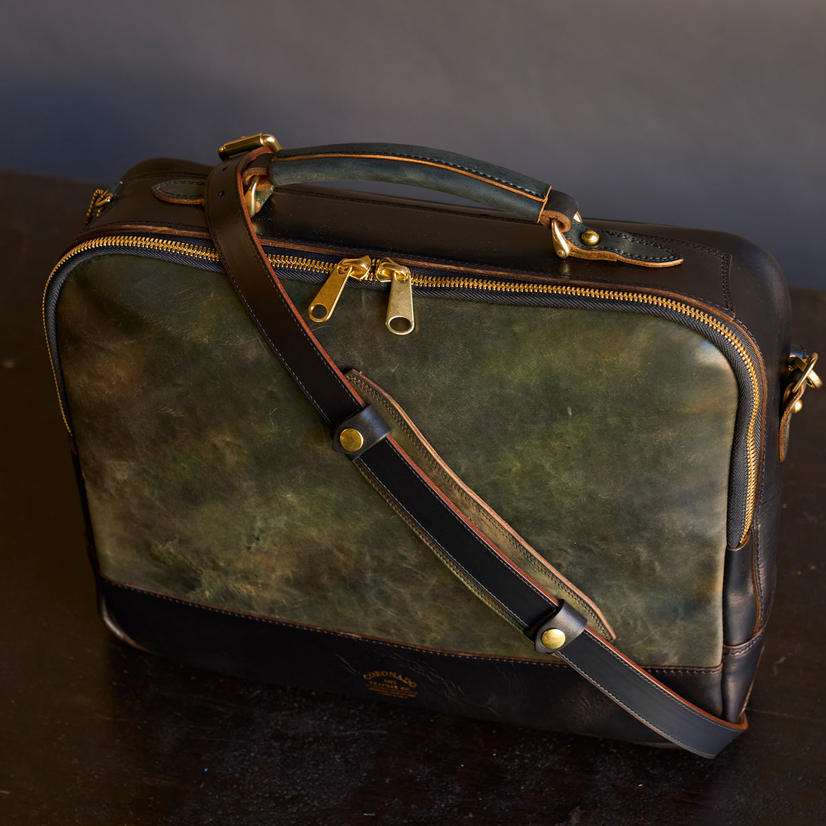 No.541 Chicago Shell Briefcase | Horween® Marbled Black