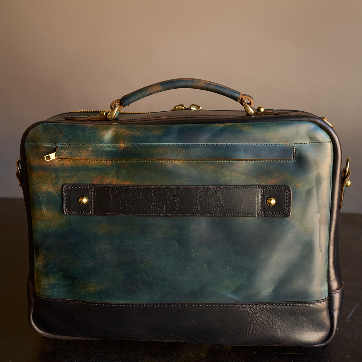 No.541 Chicago Shell Briefcase | Horween® Marbled Black