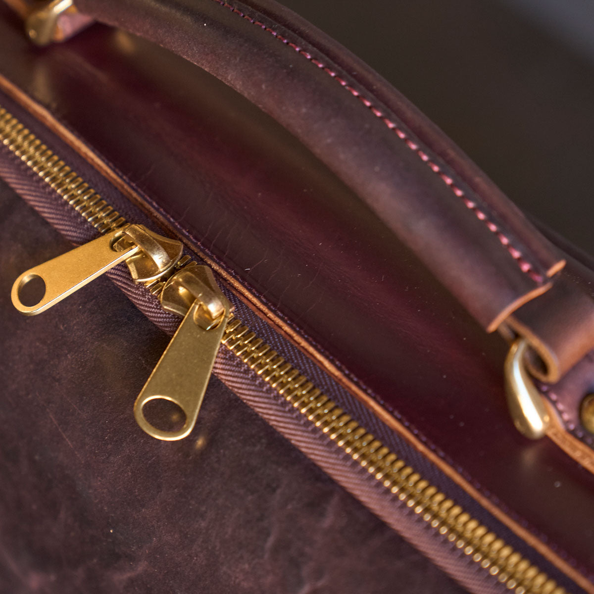 No.541 Chicago Shell Briefcase | Horween® Tumbled Color#8 Cordovan