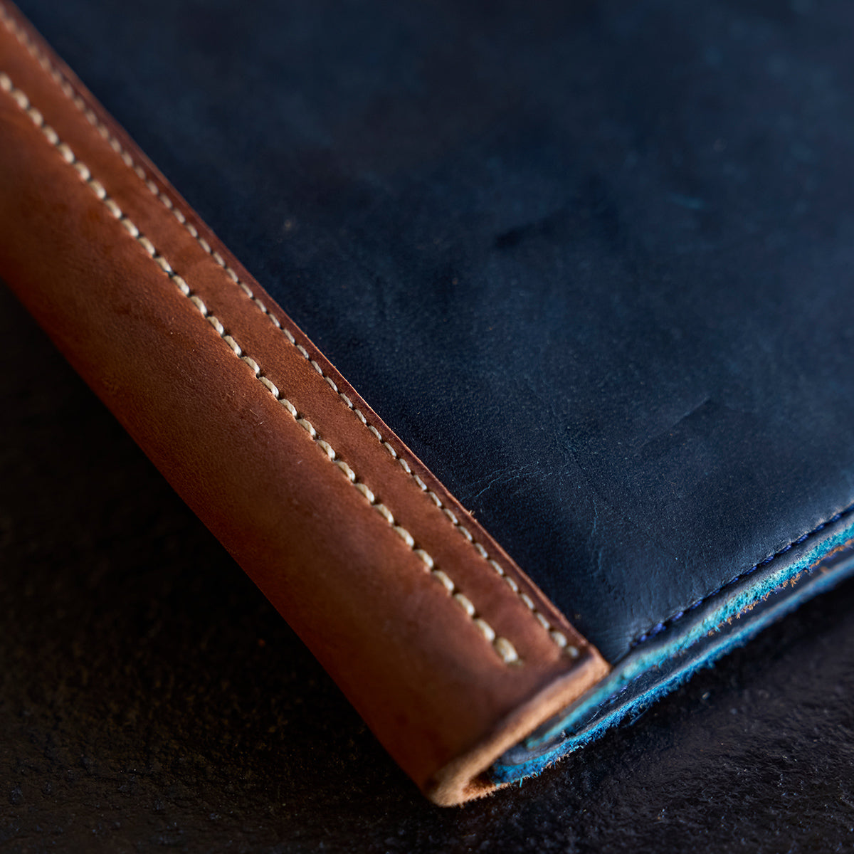 No.820 Portfolio A5 | Stone-Washed Indigo & Tan
