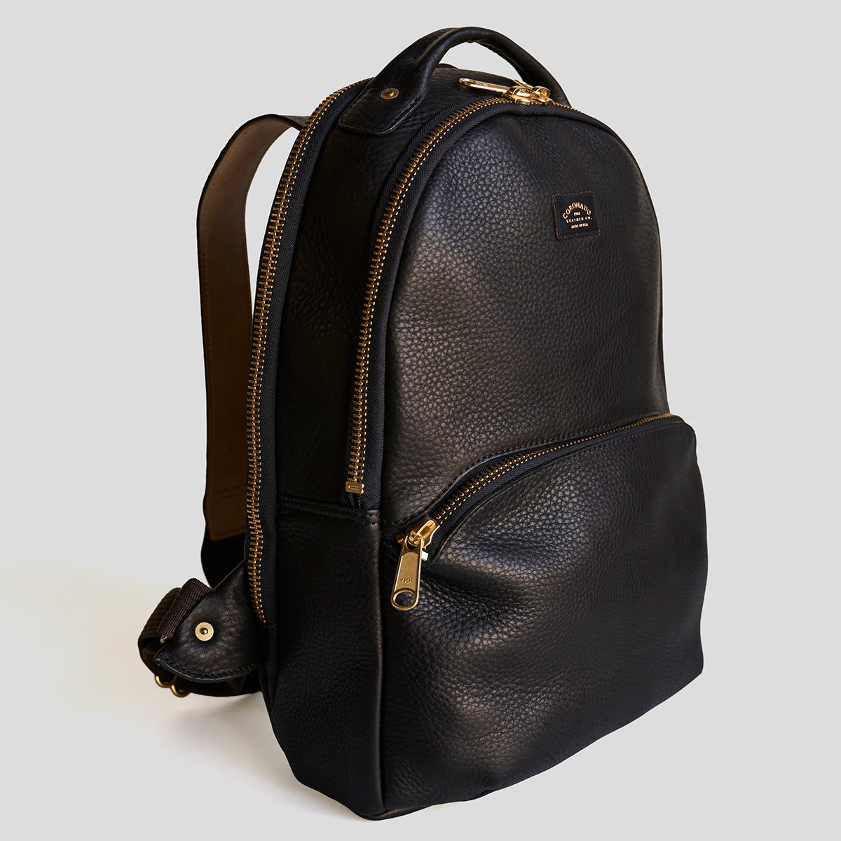 No.950 Clark II Backpack | Olive-Tanned Black Bullhide