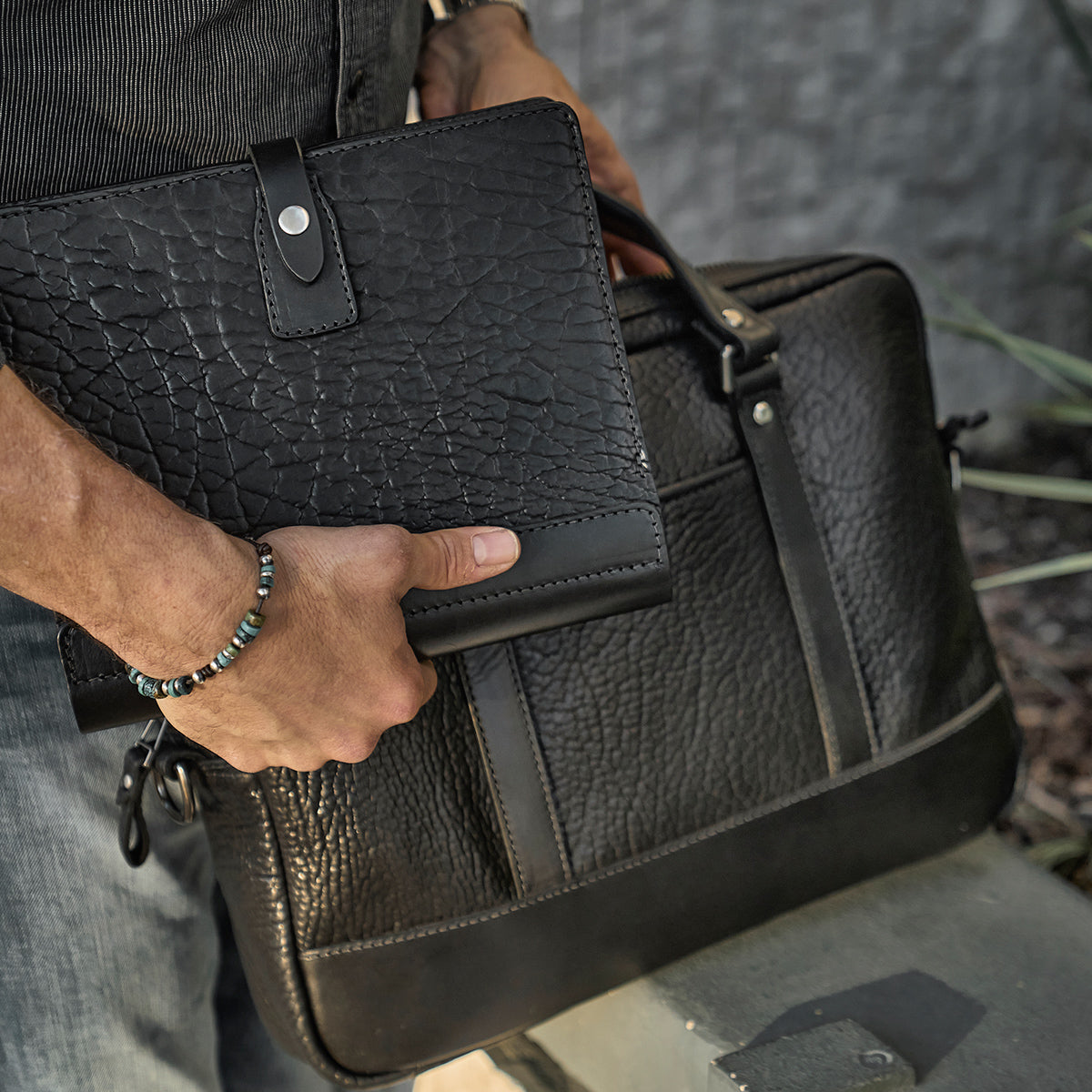 No.551 Bison Slim Briefcase | Black