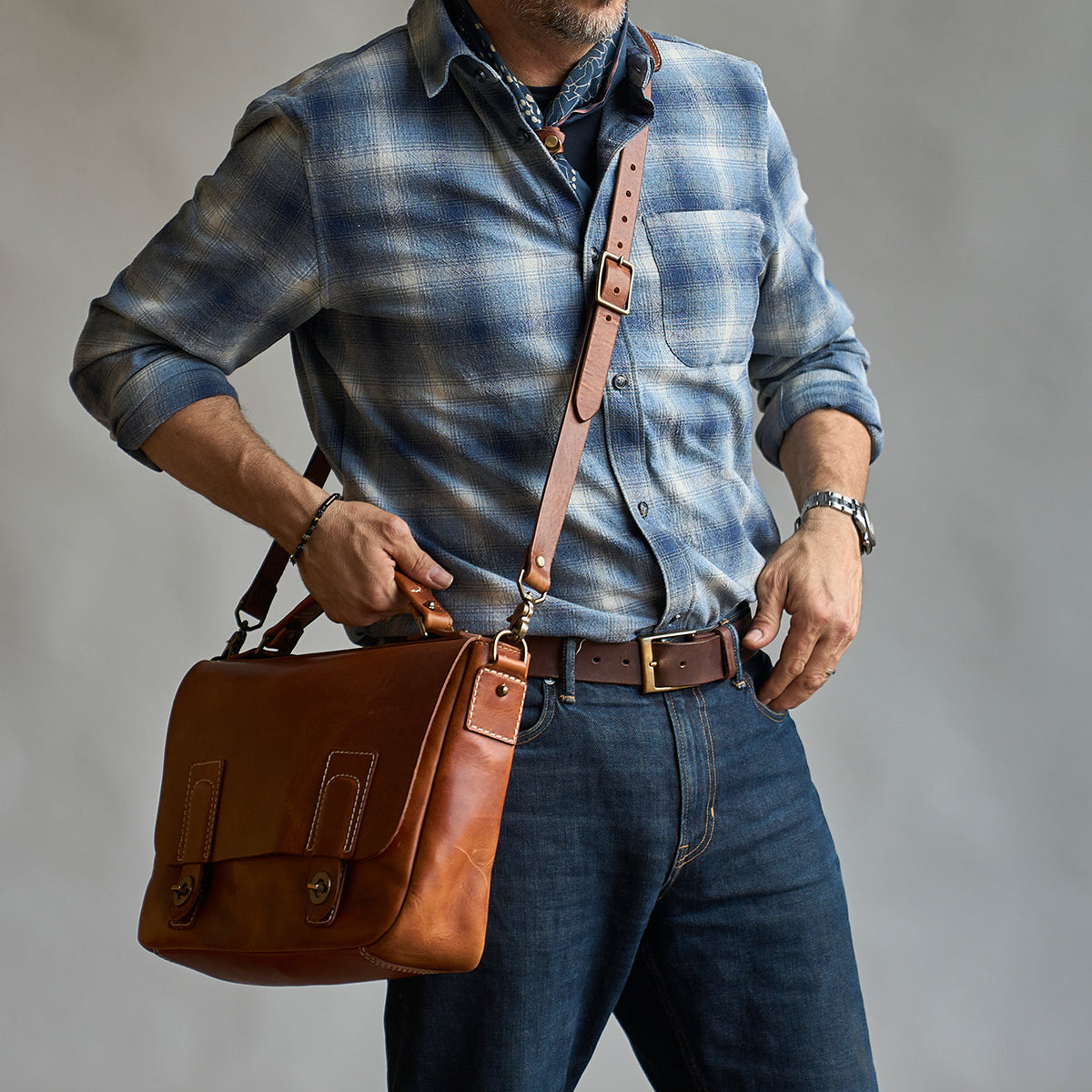 No.201 Americana Messenger | Horween® Natural