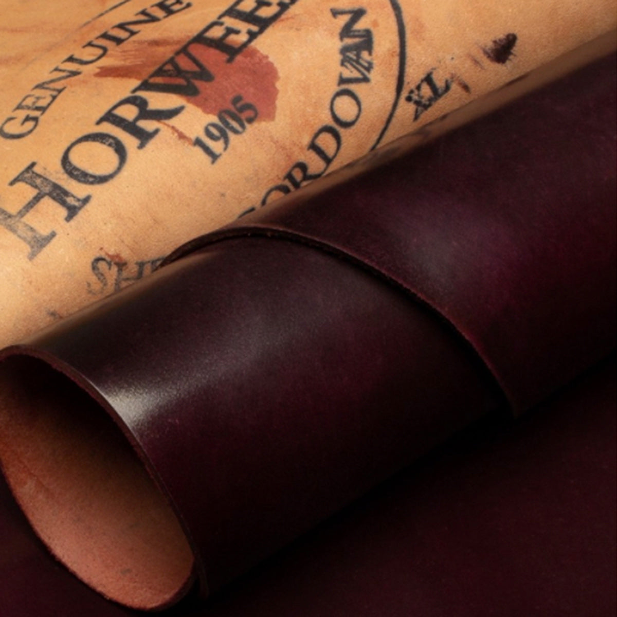 No.830 Horween® Shell Chain Wallet No.9